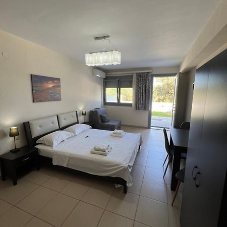 לימנאס Bivas Apartments מראה חיצוני תמונה