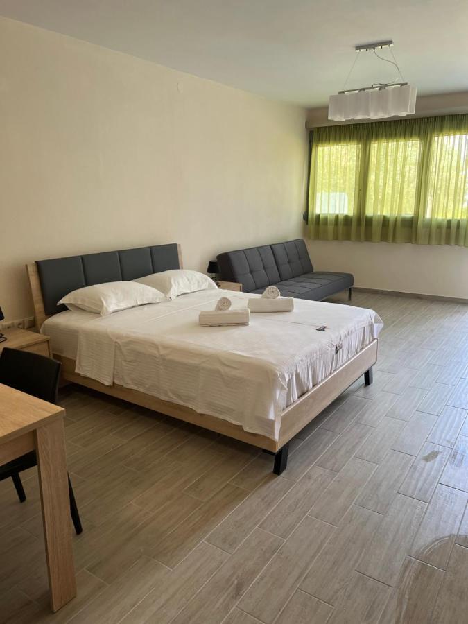 לימנאס Bivas Apartments מראה חיצוני תמונה