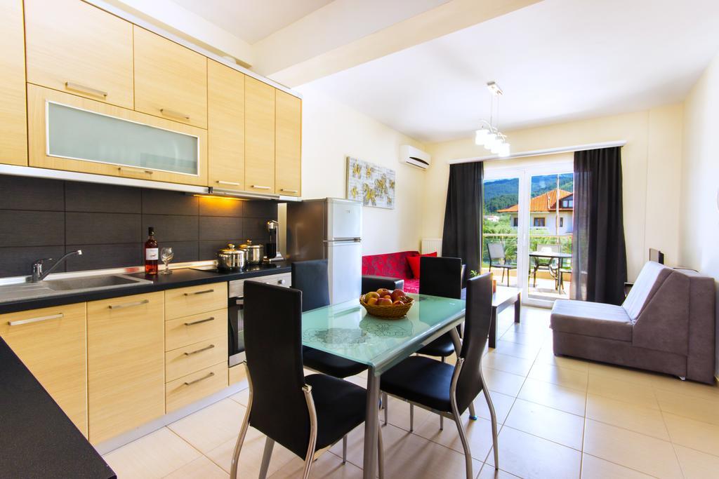 לימנאס Bivas Apartments מראה חיצוני תמונה