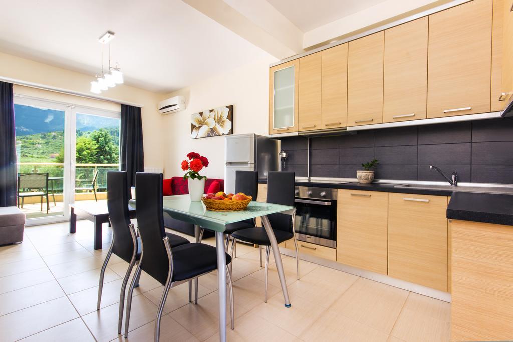 לימנאס Bivas Apartments מראה חיצוני תמונה