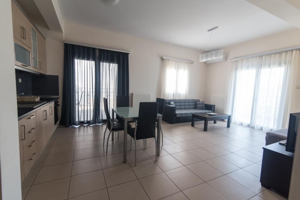 לימנאס Bivas Apartments מראה חיצוני תמונה