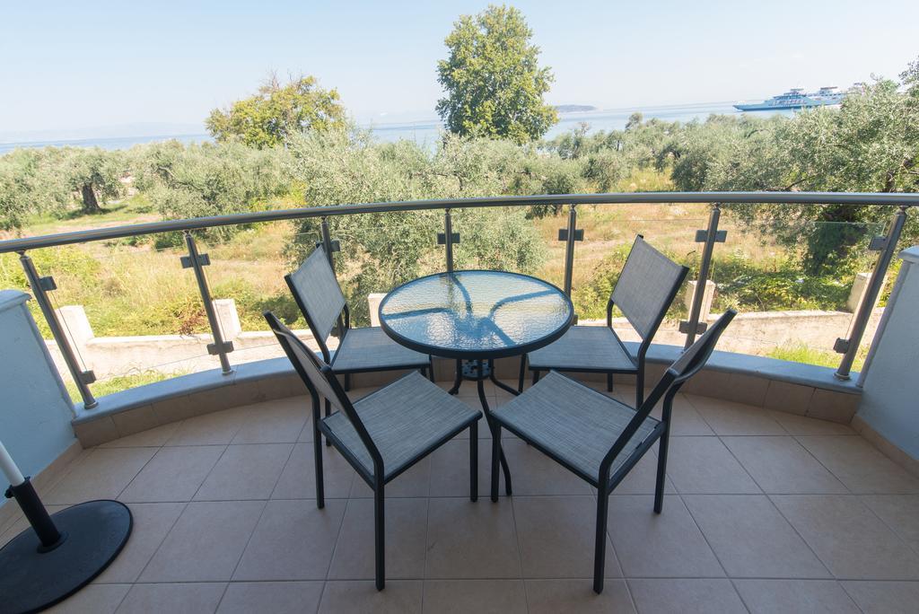 לימנאס Bivas Apartments מראה חיצוני תמונה