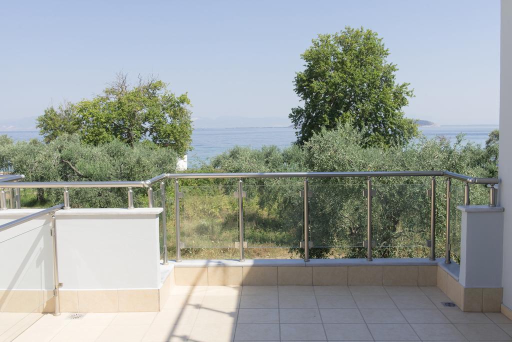 לימנאס Bivas Apartments מראה חיצוני תמונה